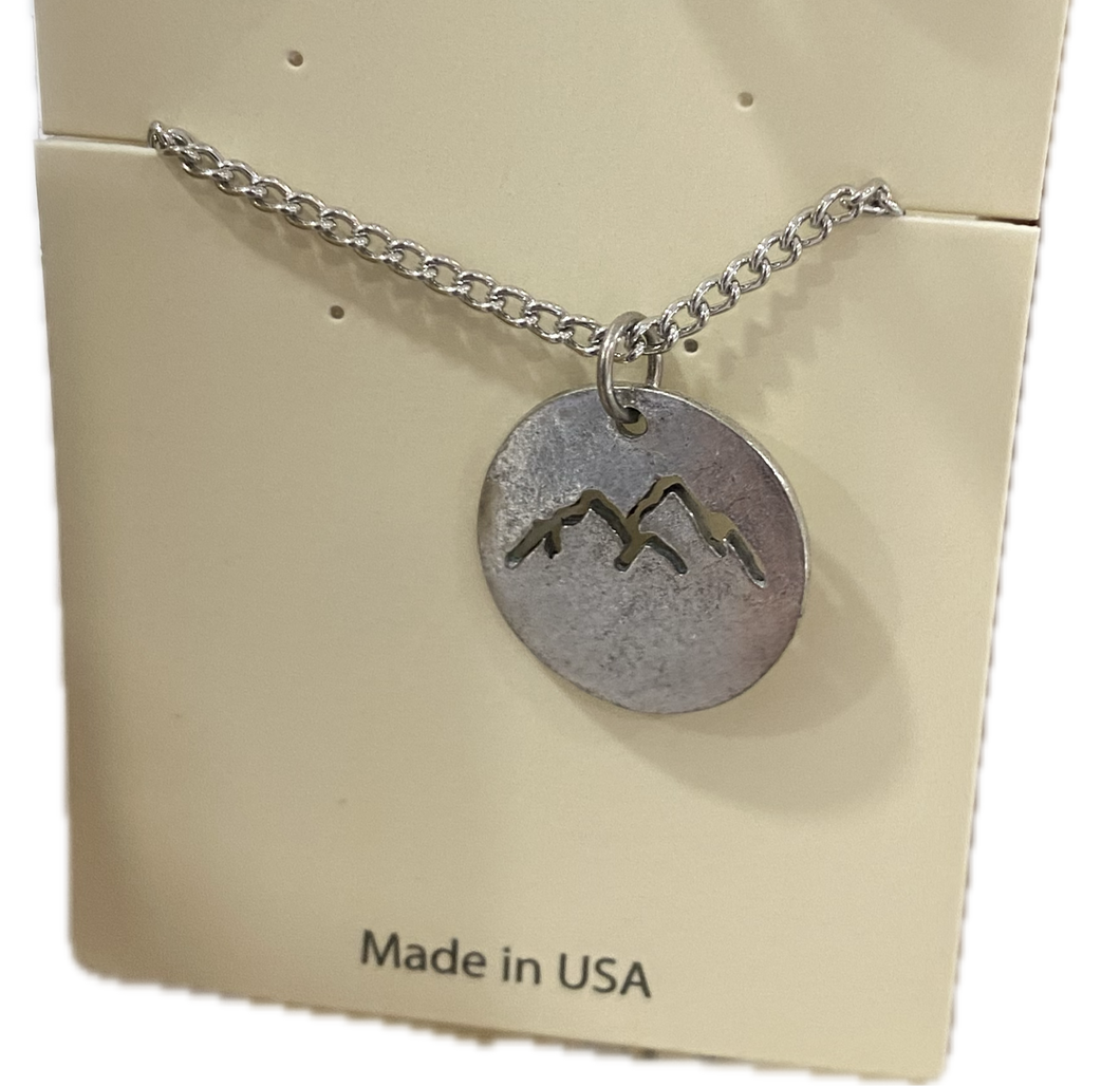 Cutout Mnt Necklace